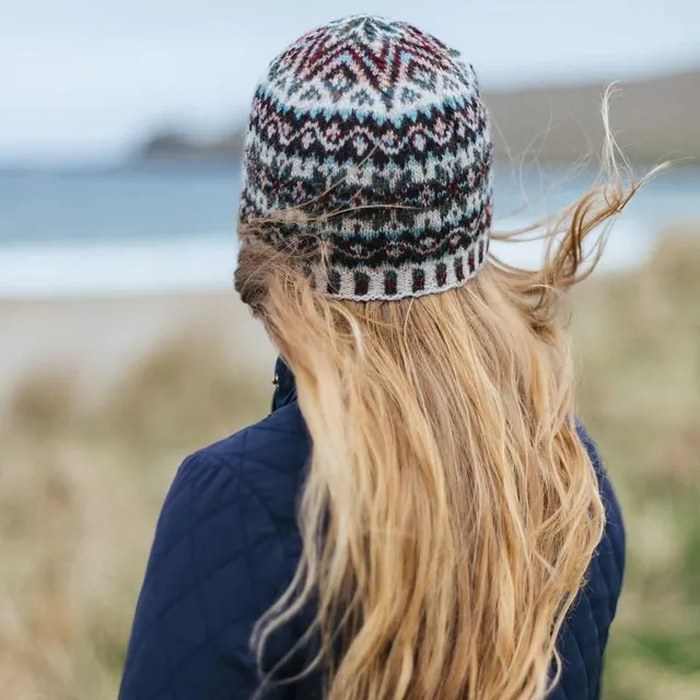jamieson-s-da-homin-terri-malcolmson-patron-bonnet-taille-unique image 1