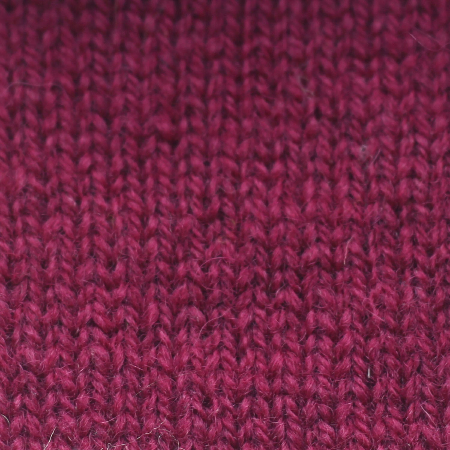 jamieson-smith-2ply-jumper-weight-laine-43-fuchsia-fonc-25g image 2