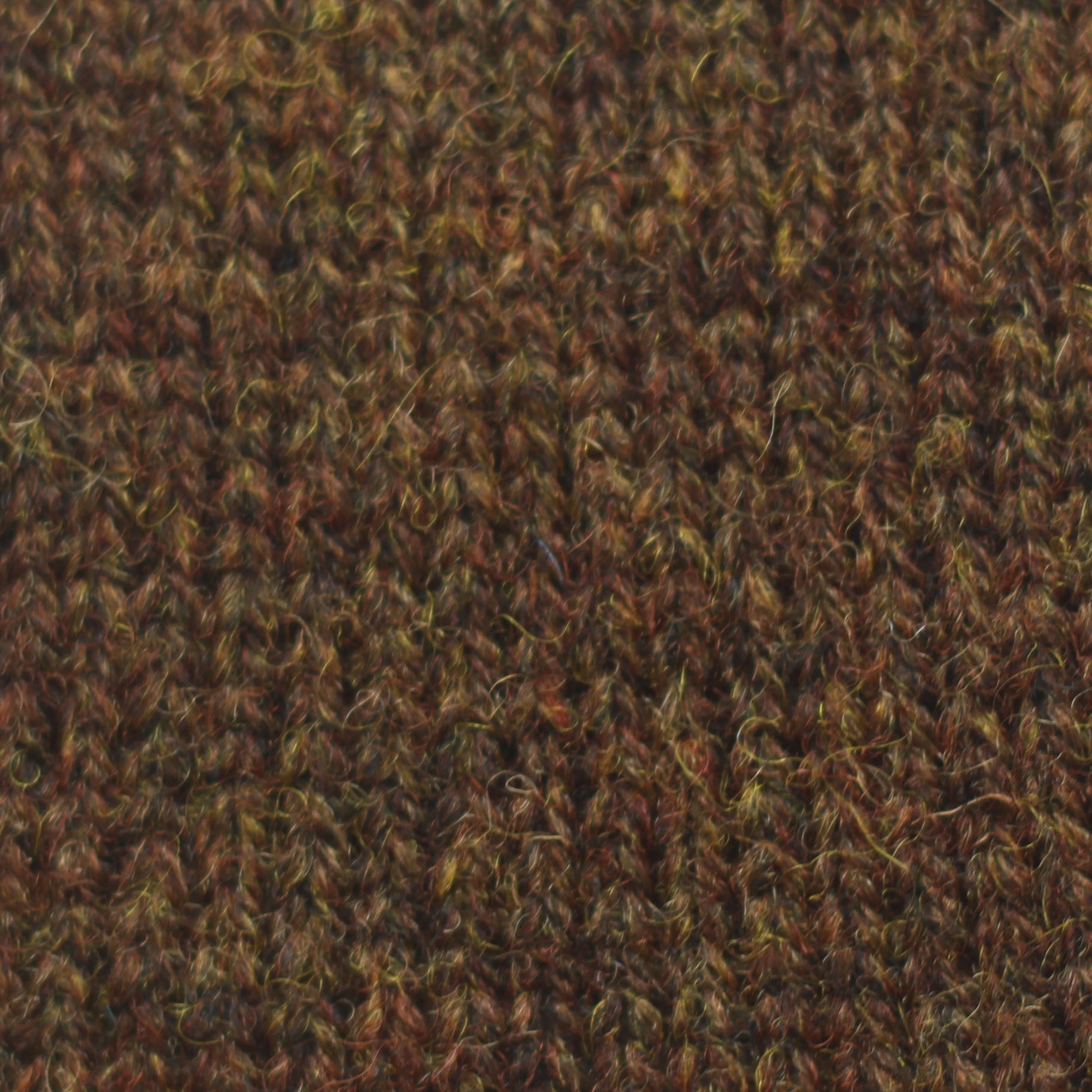 jamieson-smith-2ply-jumper-weight-fc44-pelote-25-g-marron image 2