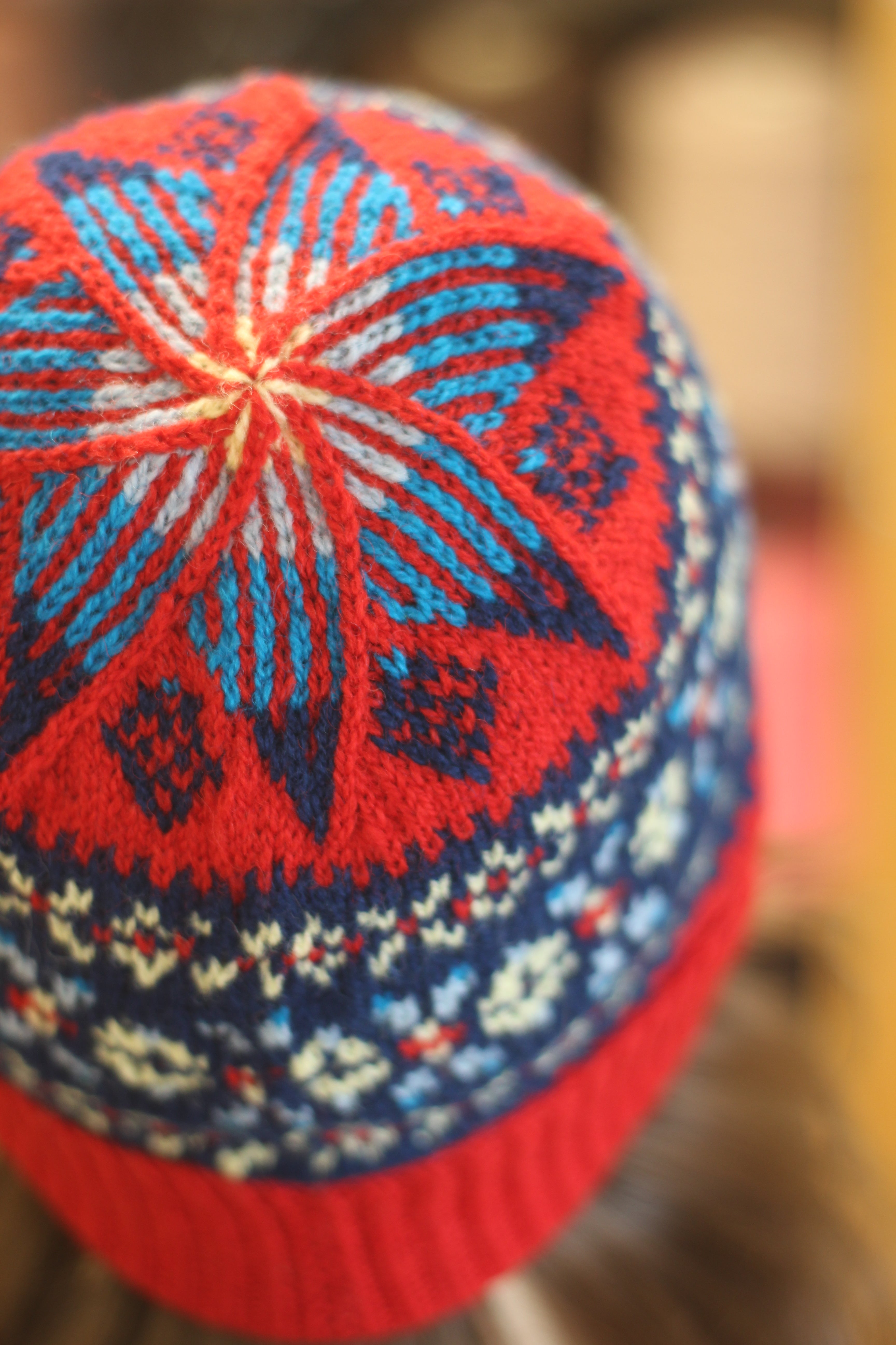 jamieson-smith-kits-wista-beanie-kit-tricot-bonnet-fair-isle image 2