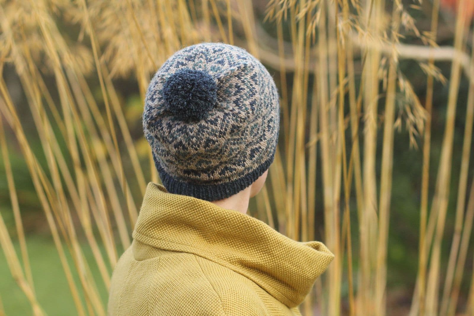 jamieson-s-of-shetland-northdale-hat-patron-bonnet-dk-jacquard image 2