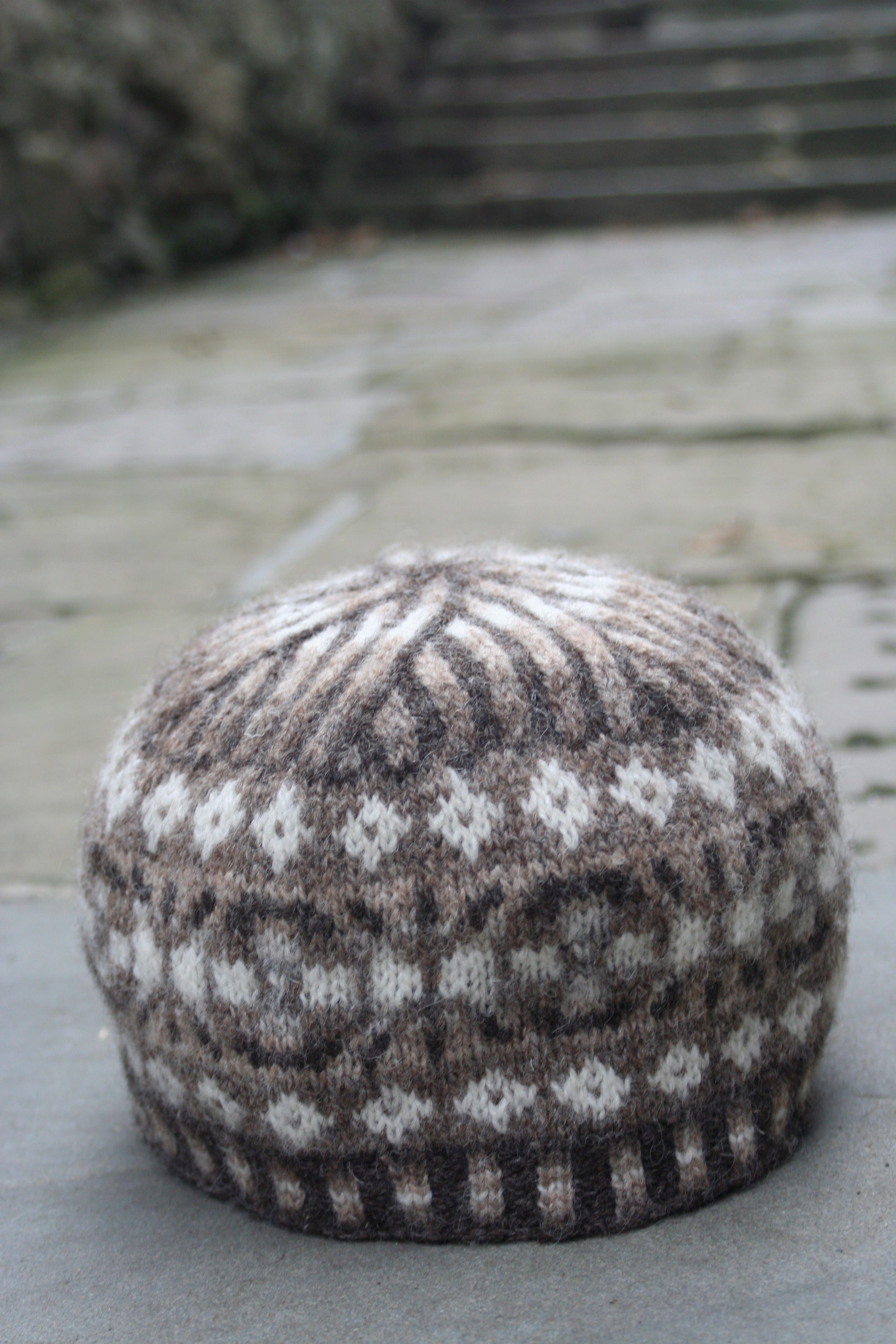 jamieson-smith-paper-patterns-patron-bonnet-yuglet-hat image 1
