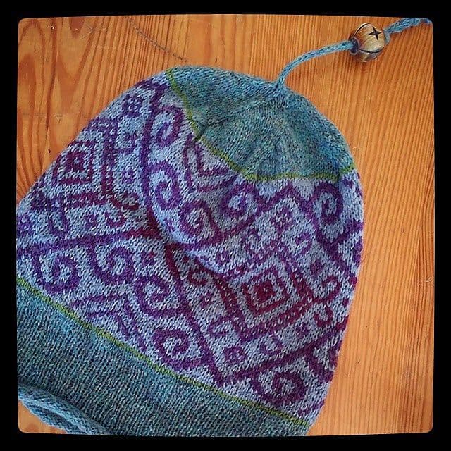gorro-otavalo-tori-seirstad-patron-bonnet-jacquard-perle-pdf image 2