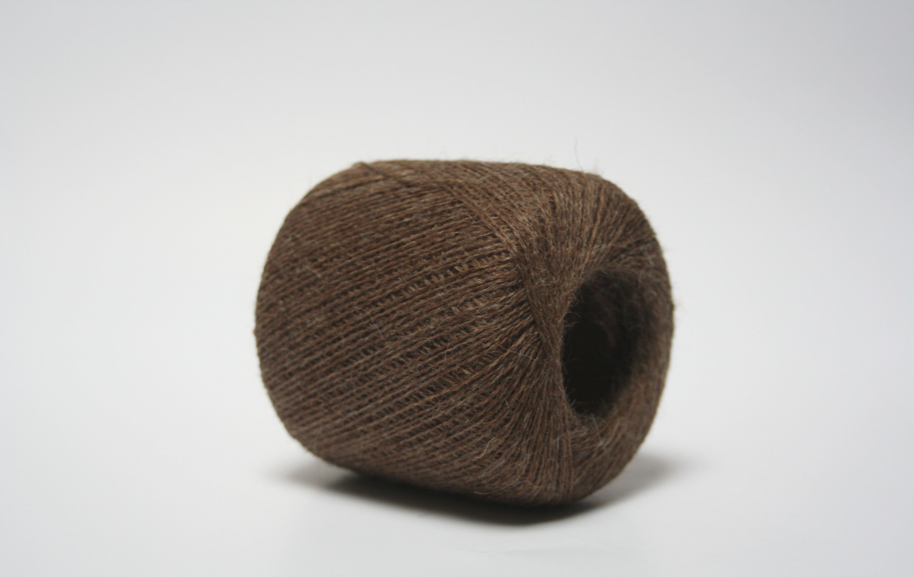 jamieson-smith-shetland-supreme-laine-dentelle-moorit-25g image 1