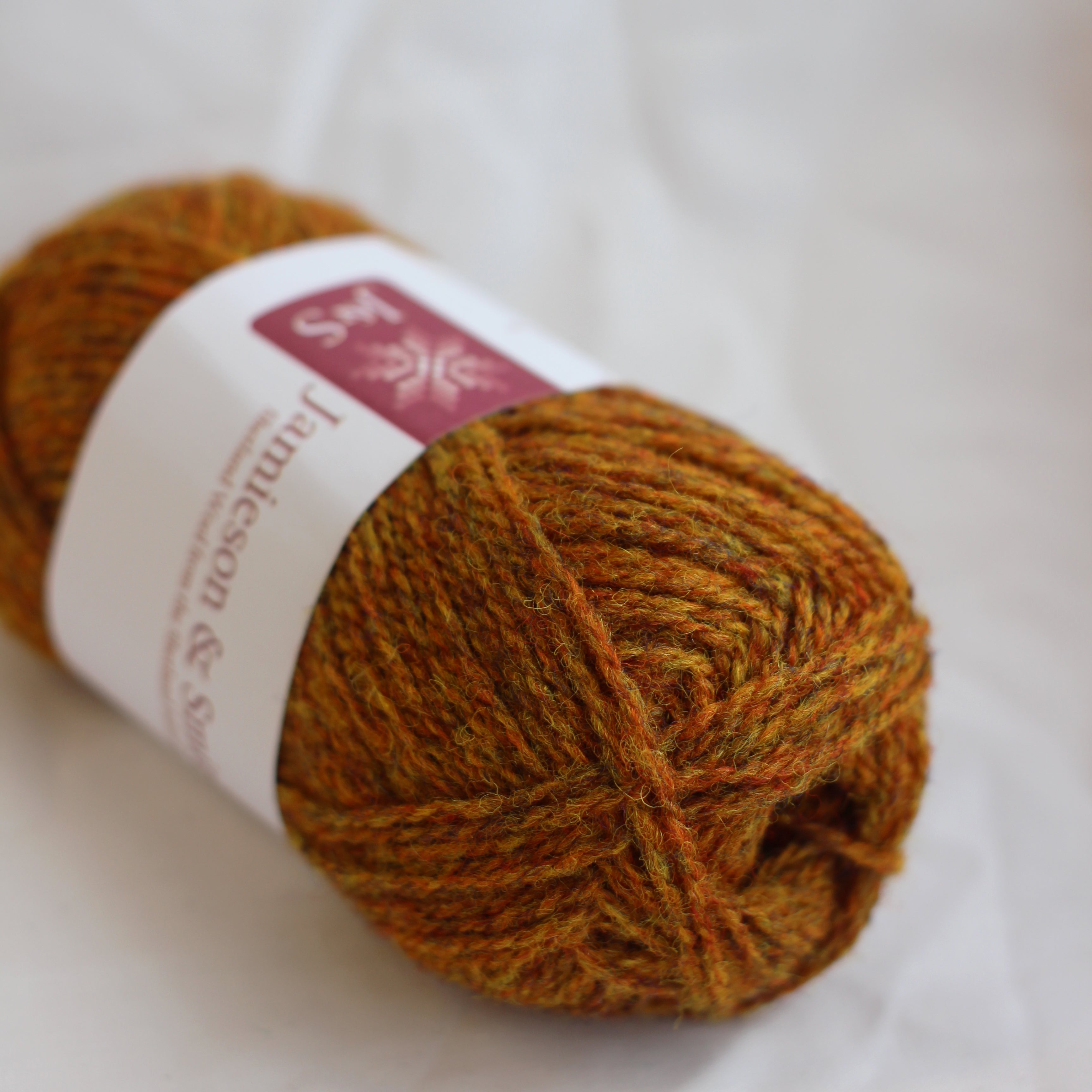 jamieson-smith-2ply-jumper-weight-1285-fil-25g-rouille image 1