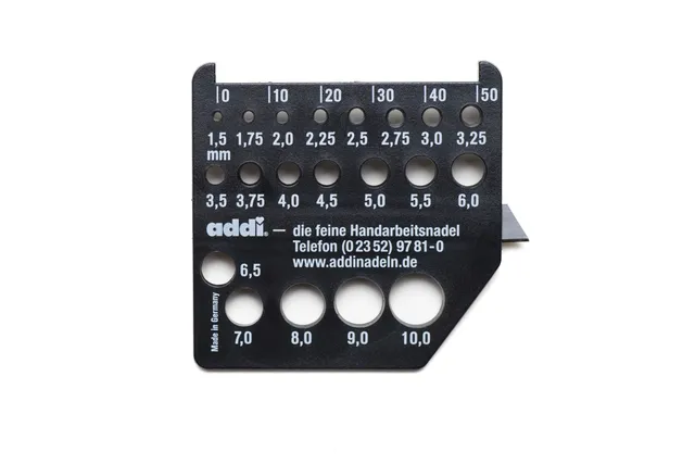jamieson-s-addi-jauge-aiguilles-tricot-plastique-coupe-fil image 1