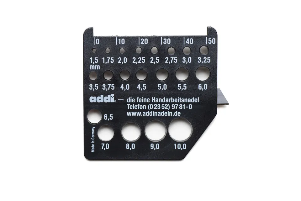 jamieson-s-addi-jauge-aiguilles-tricot-plastique-coupe-fil image 1