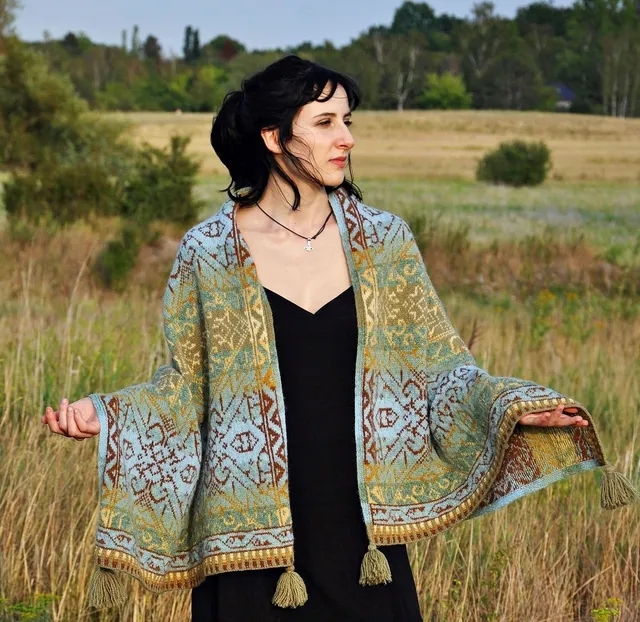 jamieson-s-of-shetland-midsummer-shawl-patron-tricot-ch-le-avanc image 1