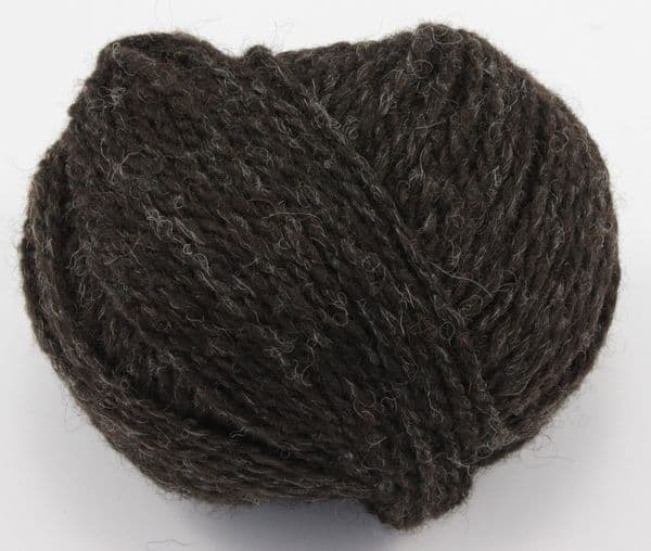 jamieson-s-of-shetland-heather-aran-laine-101-shetland-black-50g image 2