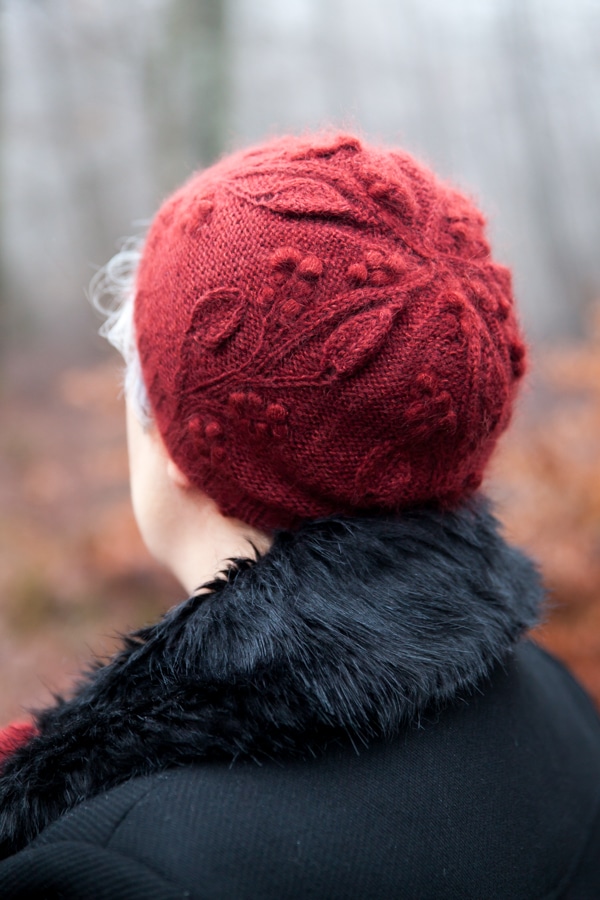christallk-modeles-blood-trillium-hat-patron-bonnet-bobbles image 1