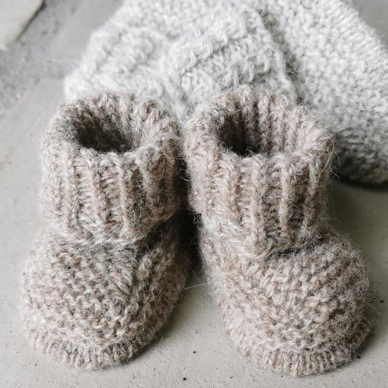 kastaniestrik-booties-tina-vejl-patron-chaussons-b-b image 3