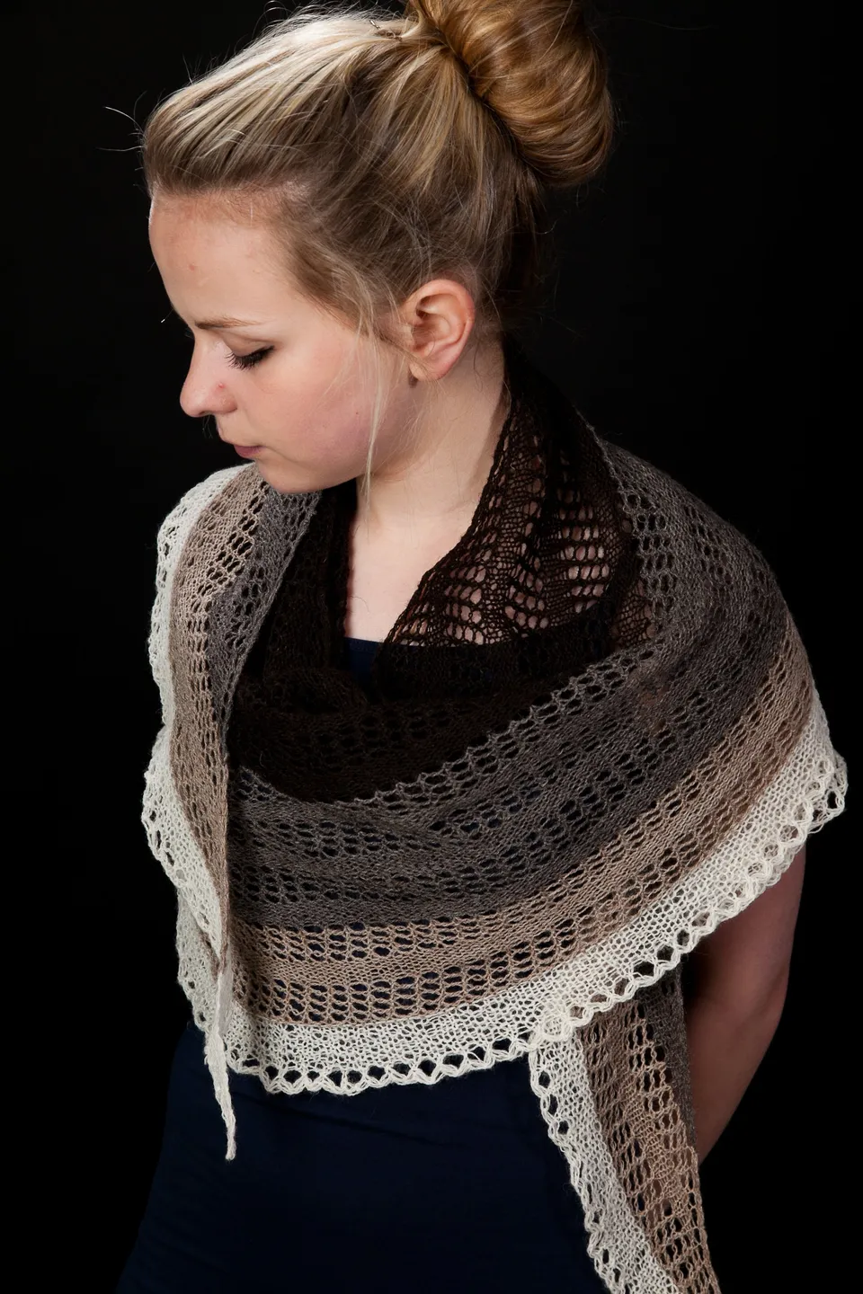 jamieson-smith-shetland-crescent-kit-ch-le-dentelle-kieran-foley image 1