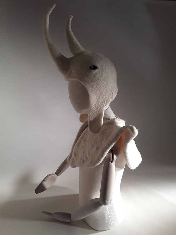 bellaventure-le-rhinoc-ros-blanc-figurine-feutre-laine image 3