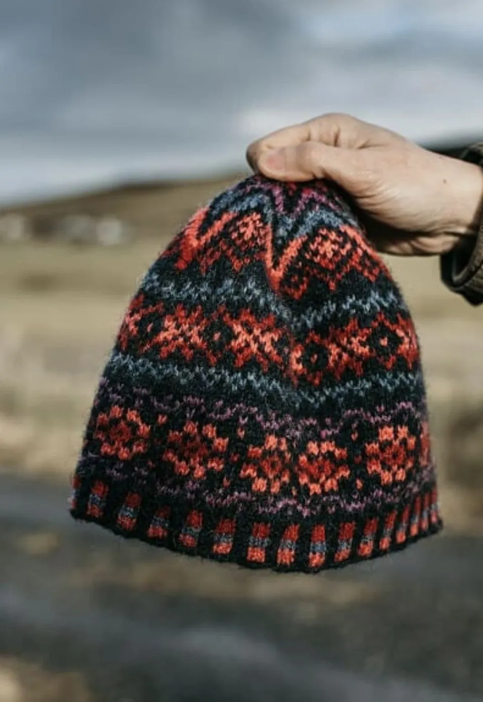 katie-s-kep-wilma-malcolmson-patron-bonnet-jacquard image 1