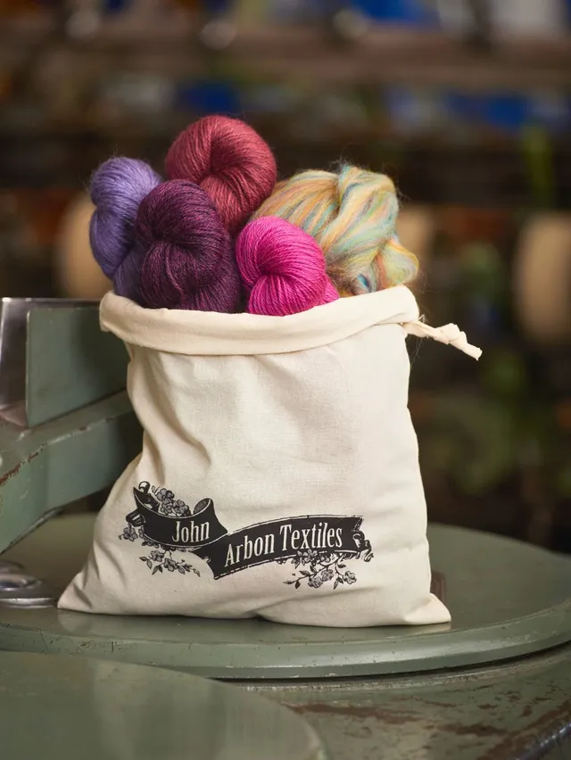 john-arbon-project-bag-sac-tricot-coton-24x34-cm-logo image 1