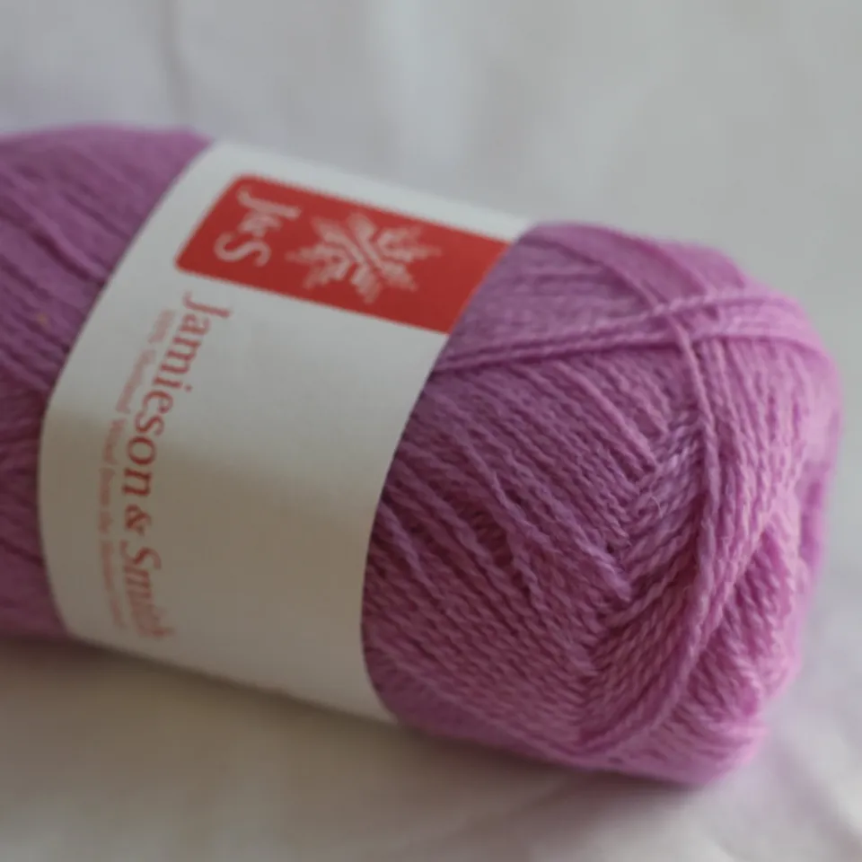 jamieson-smith-2ply-lace-weight-l136-fil-dentelle-25-g image 1