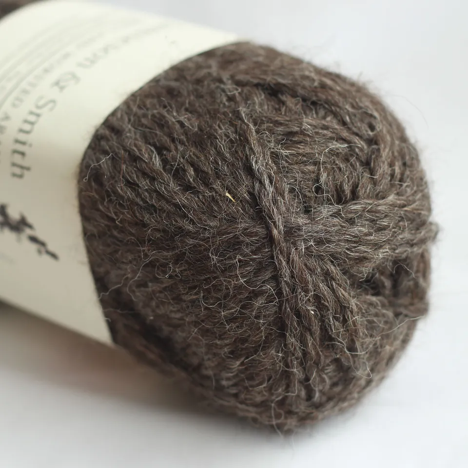 jamieson-smith-shetland-aran-pelote-gris-naturel-50g image 1