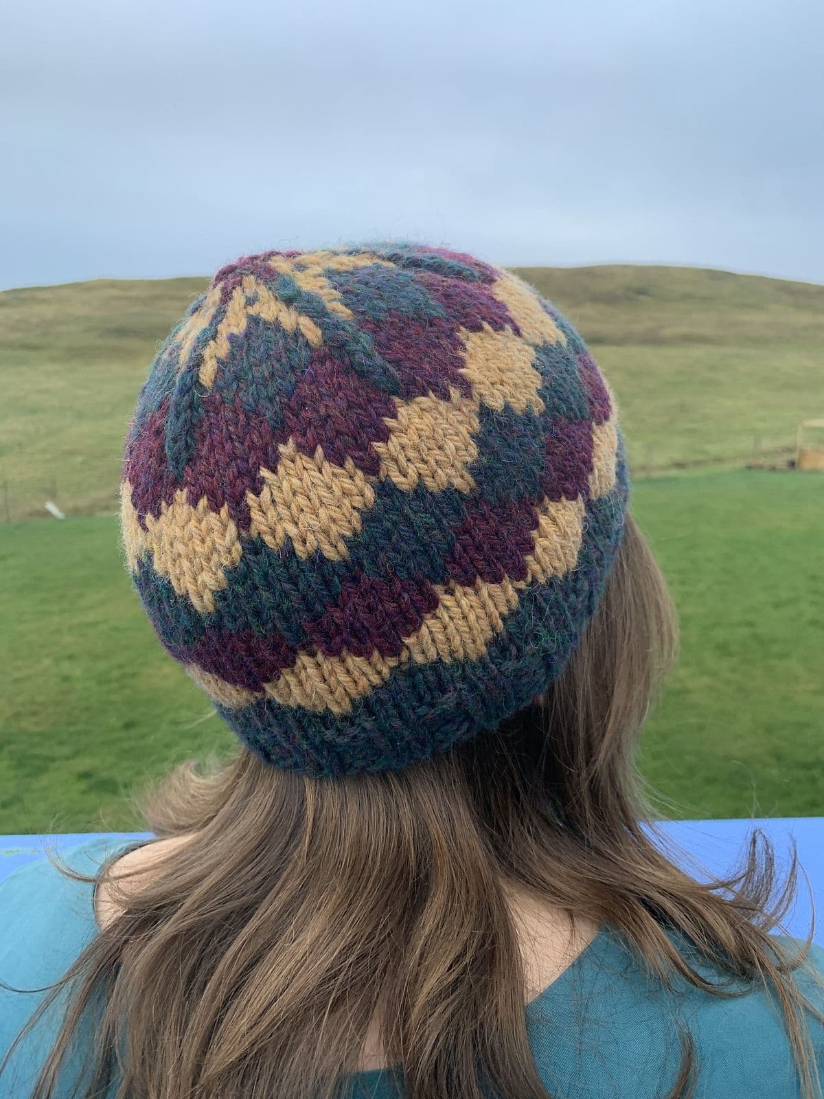 jamieson-s-mosaic-beanie-patron-bonnet-chunky-mandy-moore image 1