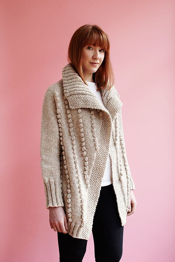 jamieson-s-of-shetland-bobble-cardigan-patron-gilet-femme-top-down image 1