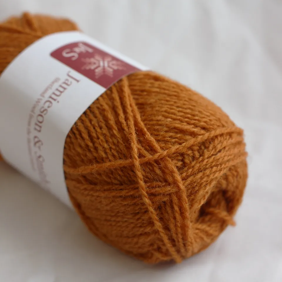 jamieson-smith-2ply-jumper-weight-pelote-32-bright-tan-25g image 1