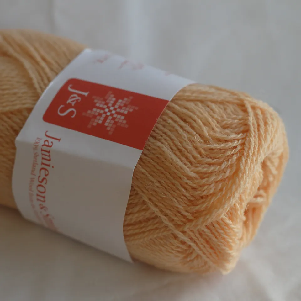 jamieson-smith-2ply-lace-weight-l53-fil-dentelle-25g image 1