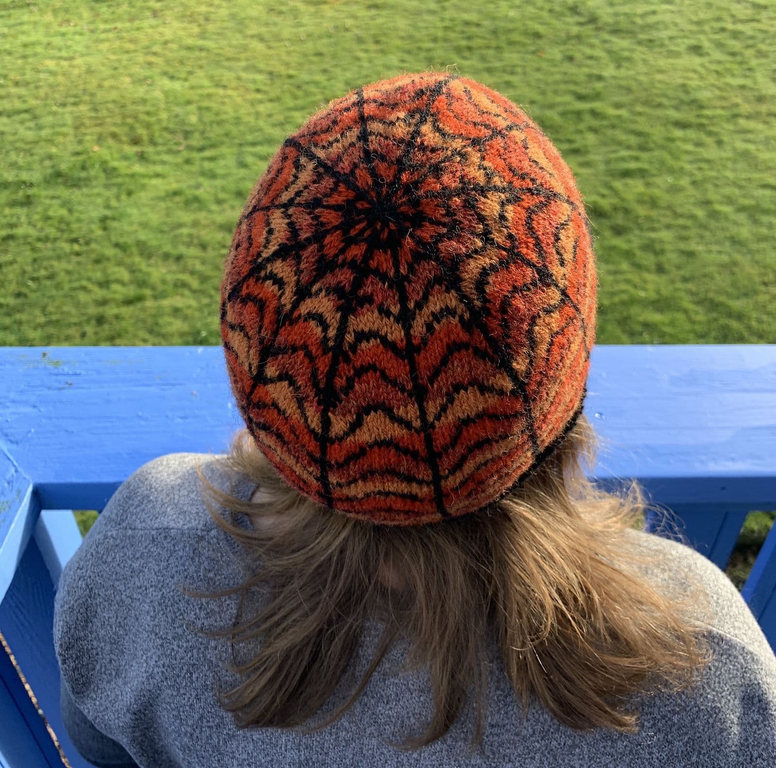 jamieson-s-of-shetland-marmion-beanie-patron-bonnet-araign-e image 2