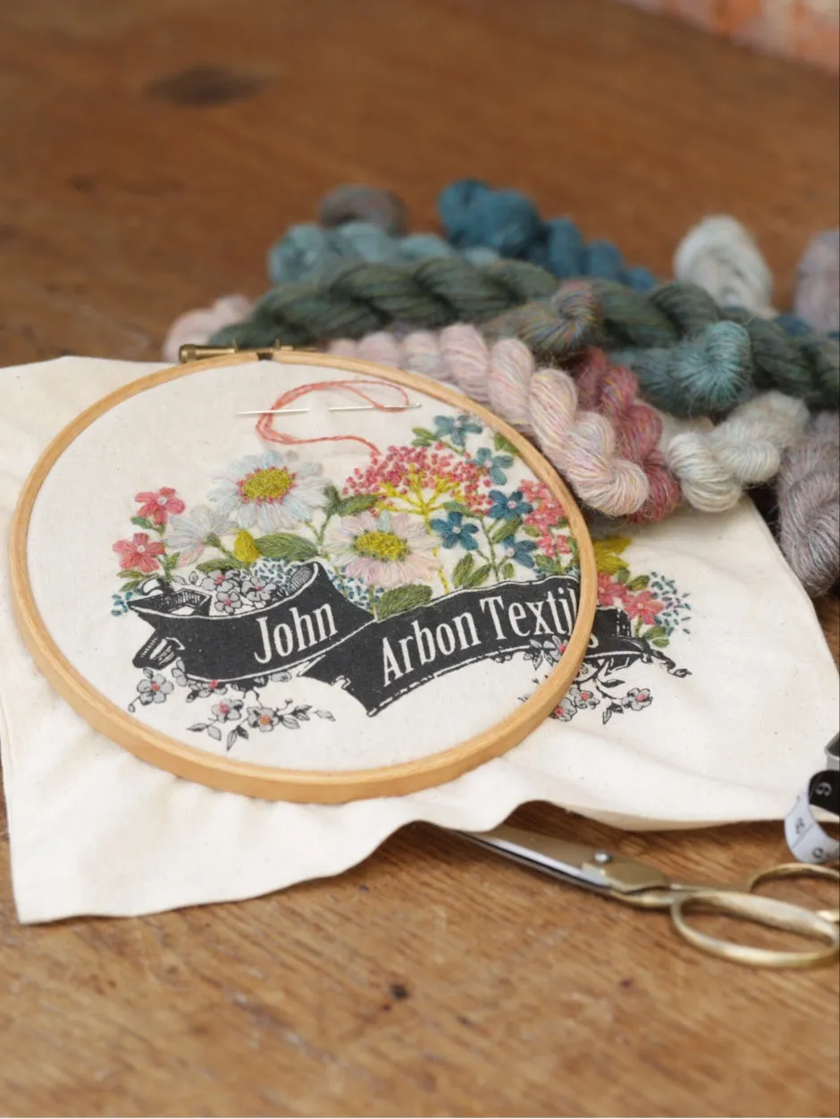 john-arbon-appledore-kit-broderie-sampler-12-couleurs image 1