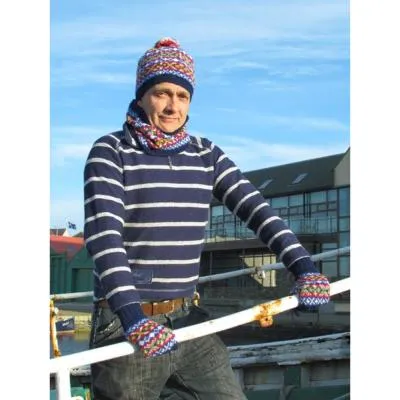 jamieson-smith-antarctica-kit-bonnet-moufles-snood image 1