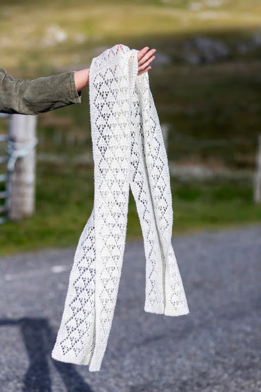 jamieson-s-of-shetland-wool-week-annual-2024-livre-tricot-144-pages image 5
