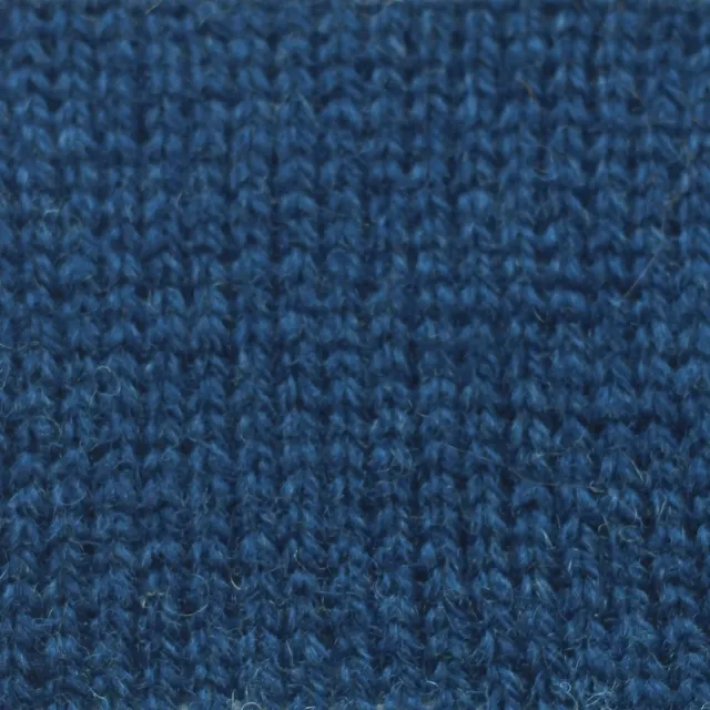 jamieson-smith-2ply-jumper-weight-135-fil-c-ne-500g-shetland image 1