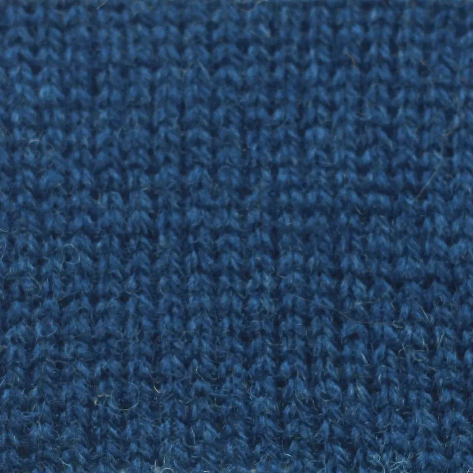 jamieson-smith-2ply-jumper-weight-135-fil-c-ne-500g-shetland image 1