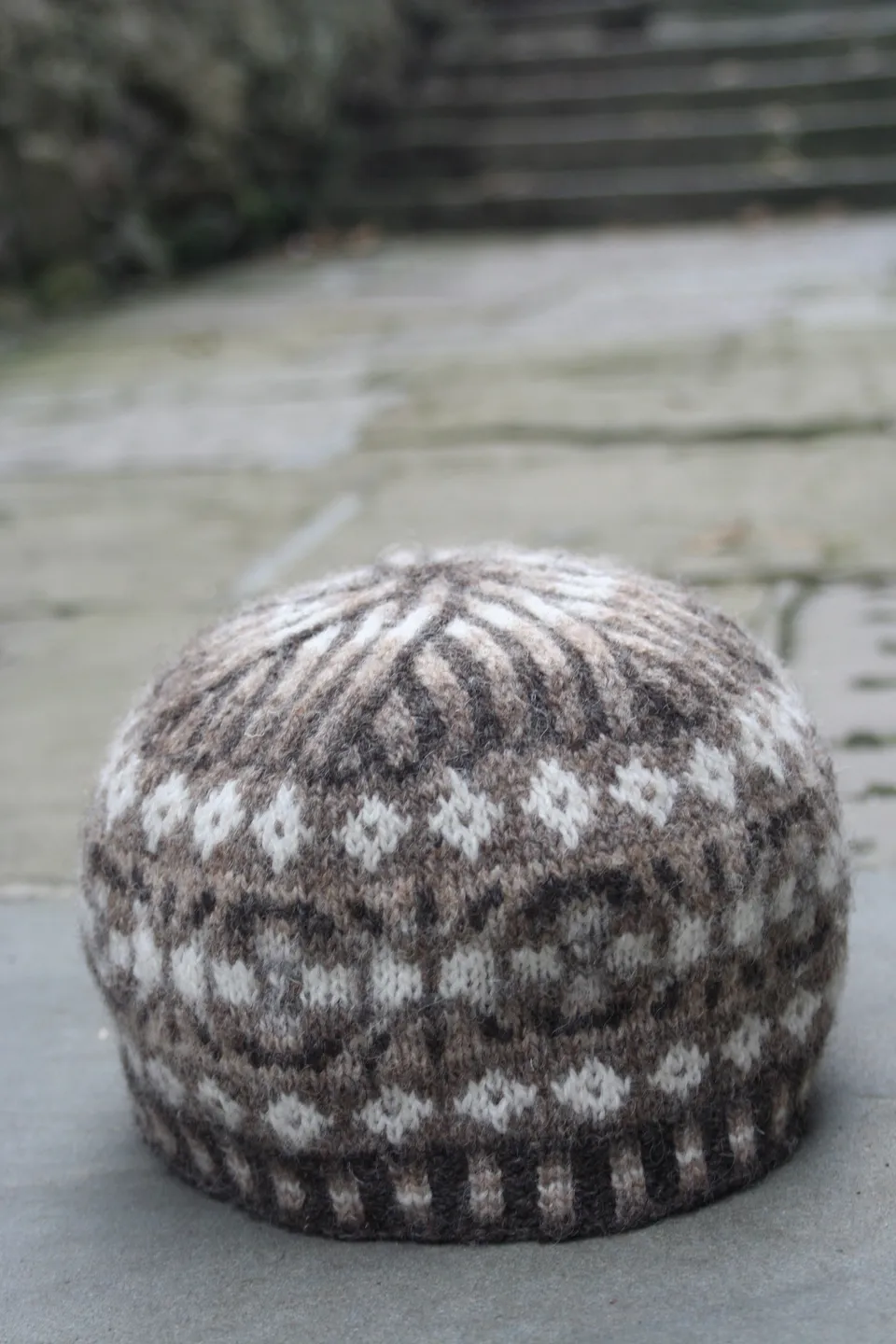 jamieson-smith-paper-patterns-patron-bonnet-yuglet-hat image 1