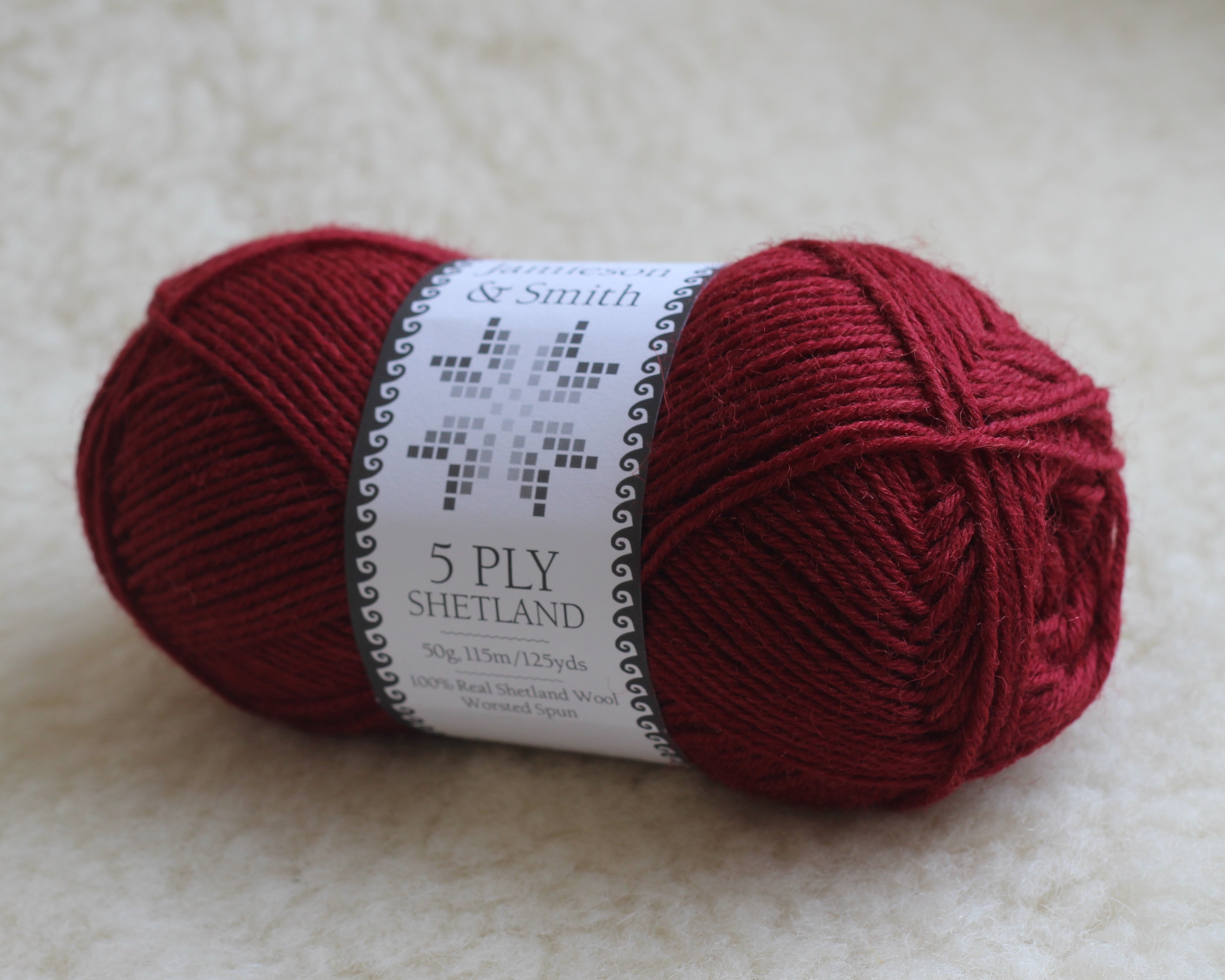 jamieson-smith-5ply-shetland-maroon-pelote-laine-50g-sport image 1
