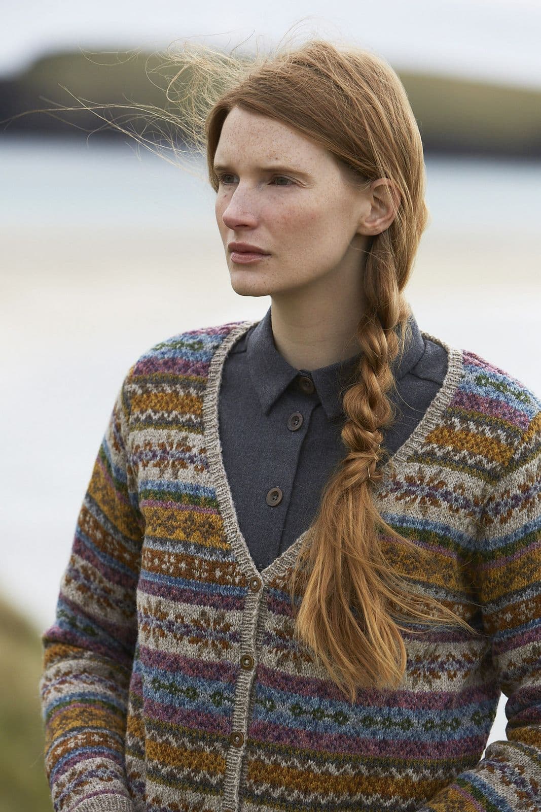 jamieson-s-ninian-patron-cardigan-jacquard-marie-wallin image 2