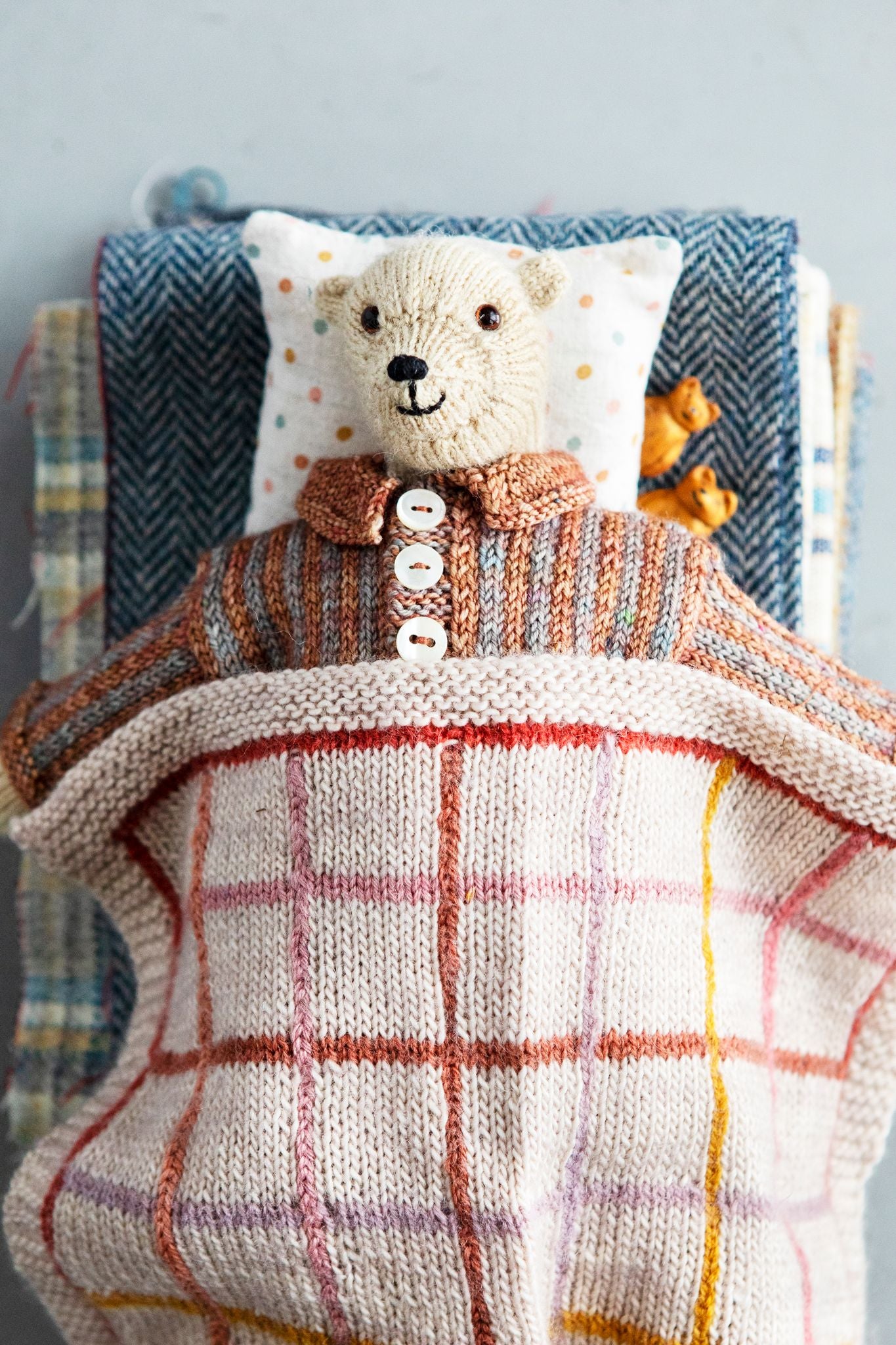 john-arbon-mouche-the-bear-kit-ours-dungas-copper-pjs-copper-grey image 1