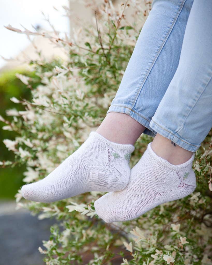 christallk-horta-socks-patron-tricot-chaussettes-broderie-kogin image 1