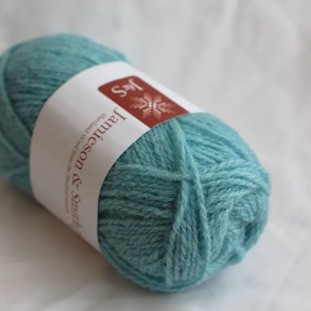 jamieson-smith-2ply-jumper-weight-75-pelote-turquoise-clair-25g image 1