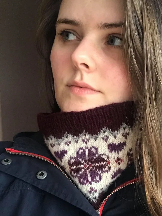 jamieson-s-of-shetland-heathland-cowl-patron-tricot-col-bruy-re image 1