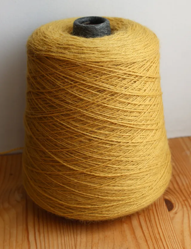 jamieson-smith-shetland-heritage-auld-gold-c-ne-500-g image 1