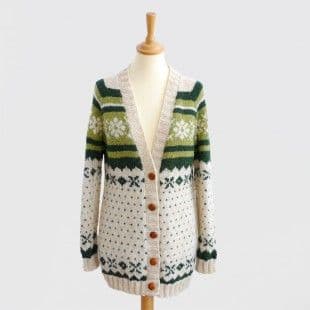 jamieson-s-chunky-snowflake-cardigan-patron-gilet-col-v image 1