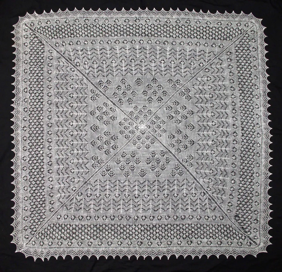 jamieson-smith-kits-rosemary-shawl-cw115-kit-ch-le-dentelle image 1