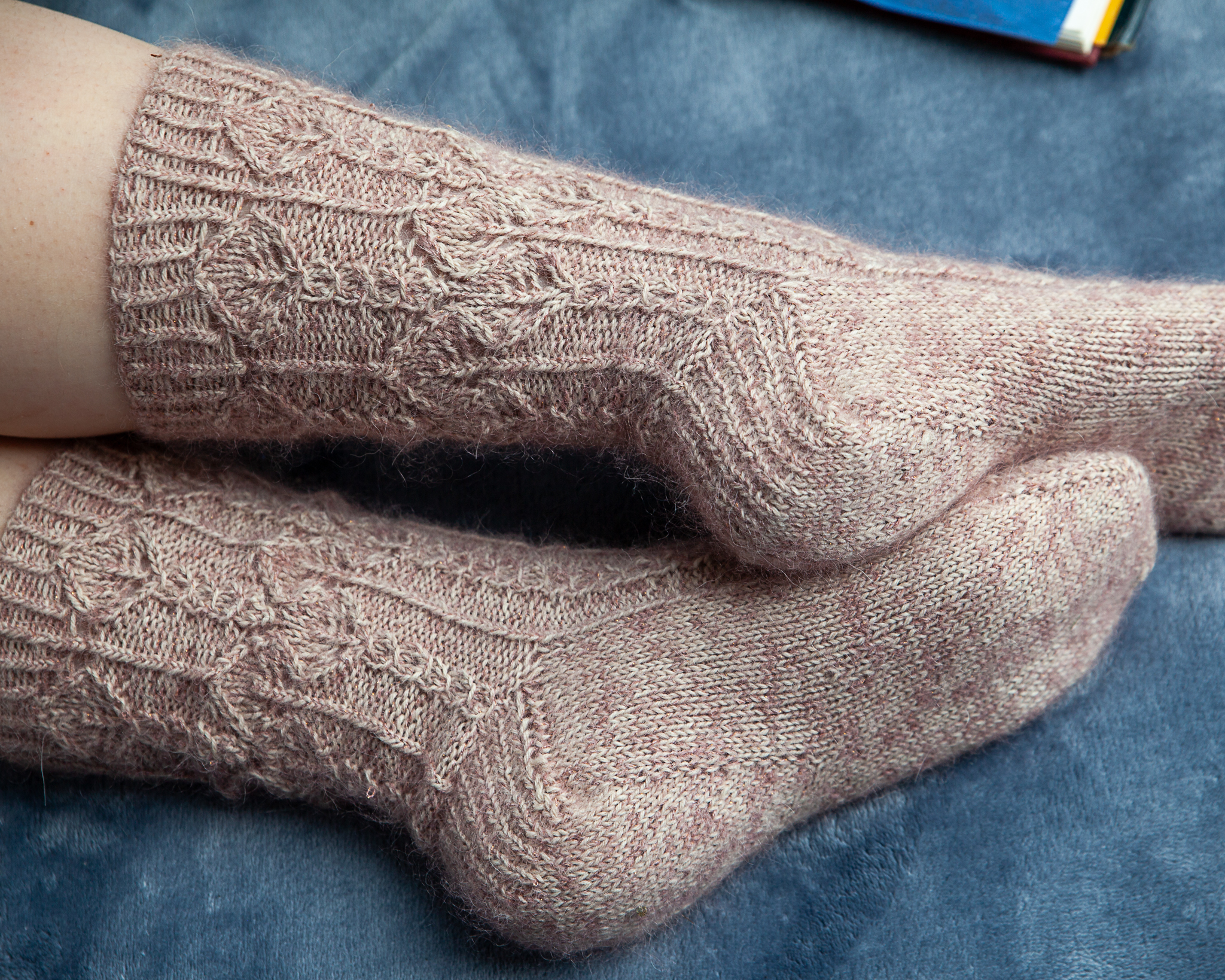 christallk-reims-socks-patron-chaussettes-dentelle-mohair-alpaga image 2