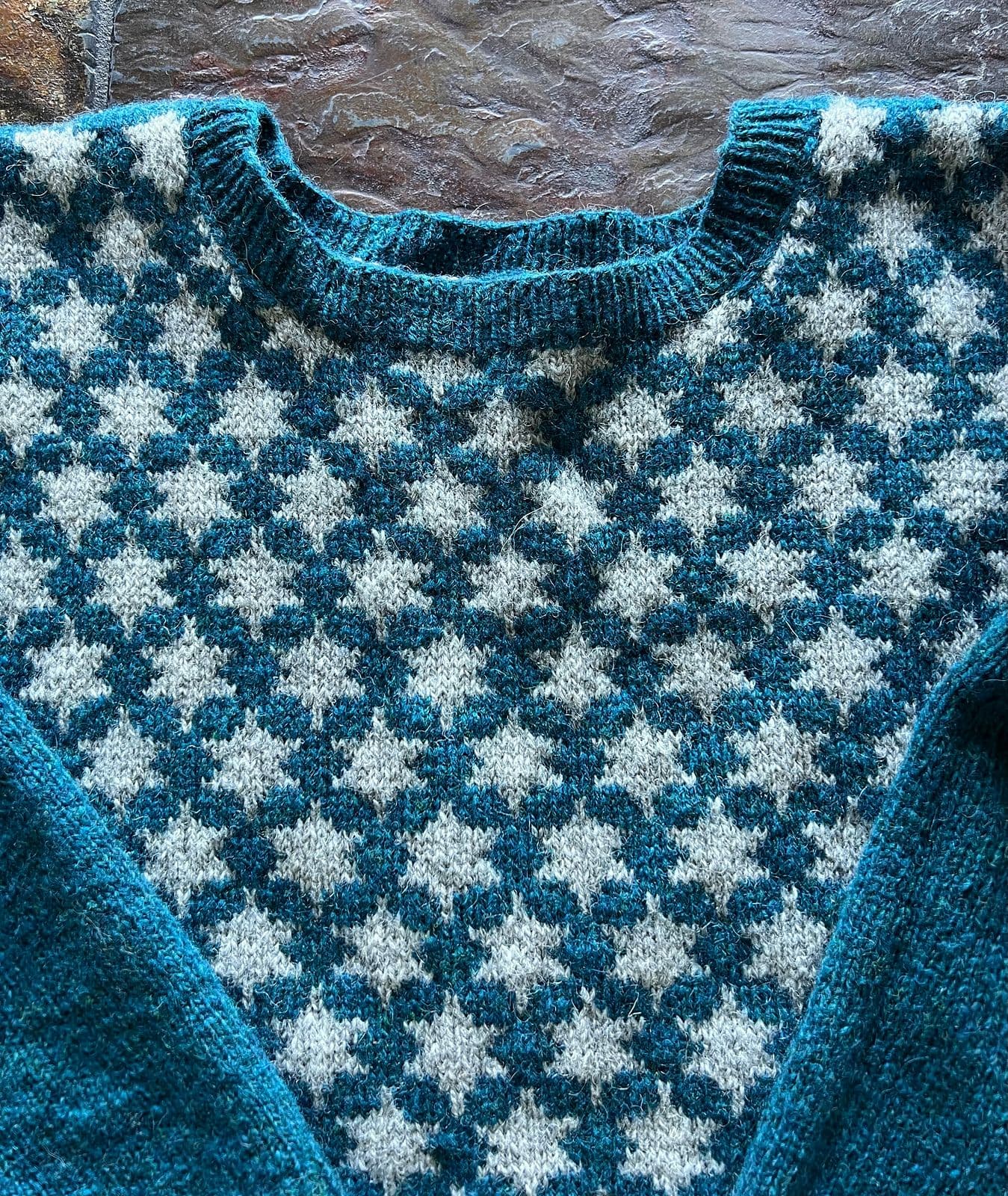 jamieson-s-north-star-sweater-mandy-moore-patron-pull-jacquard image 6