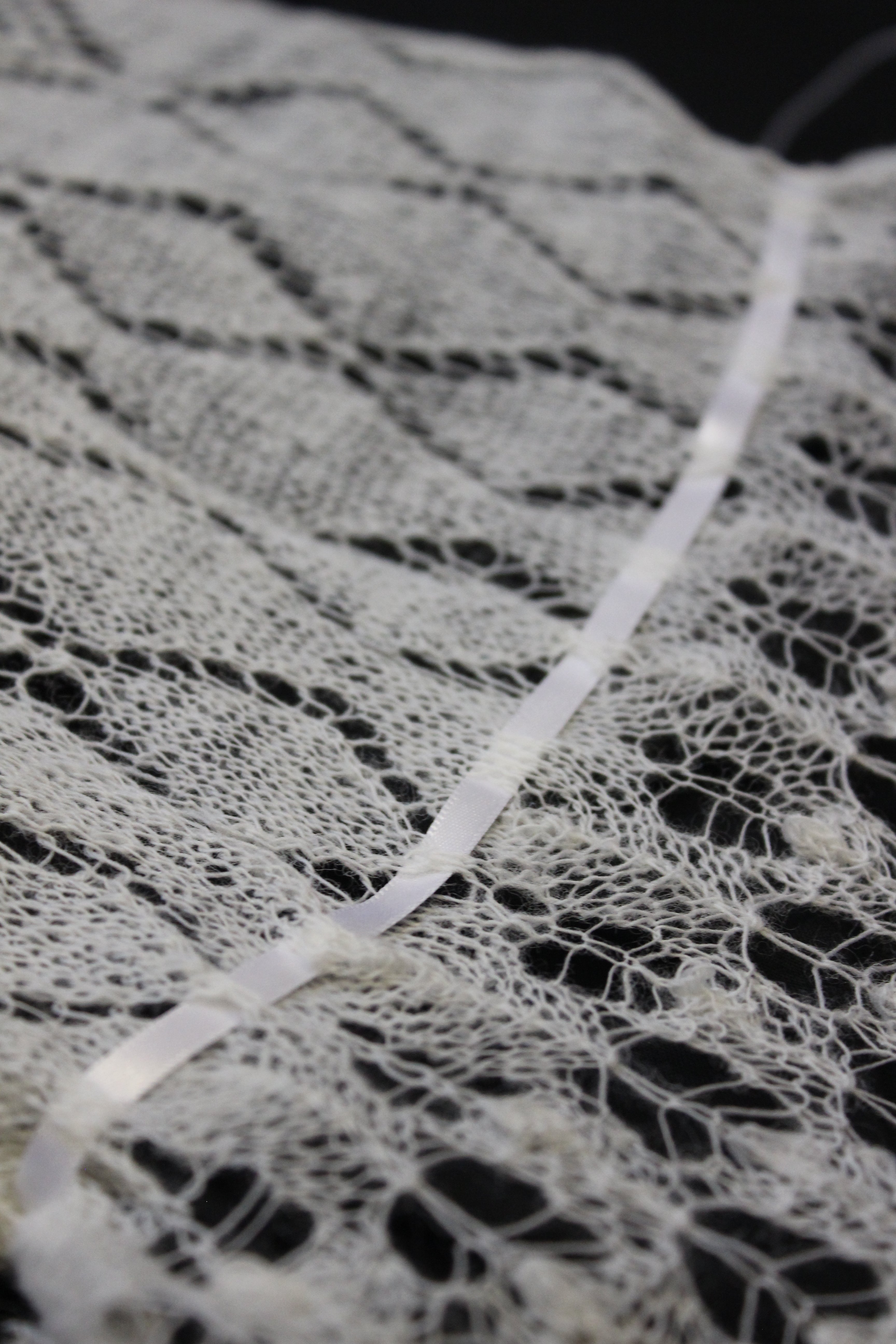 jamieson-smith-patron-tricot-robe-bapt-me-christina-dentelle image 2