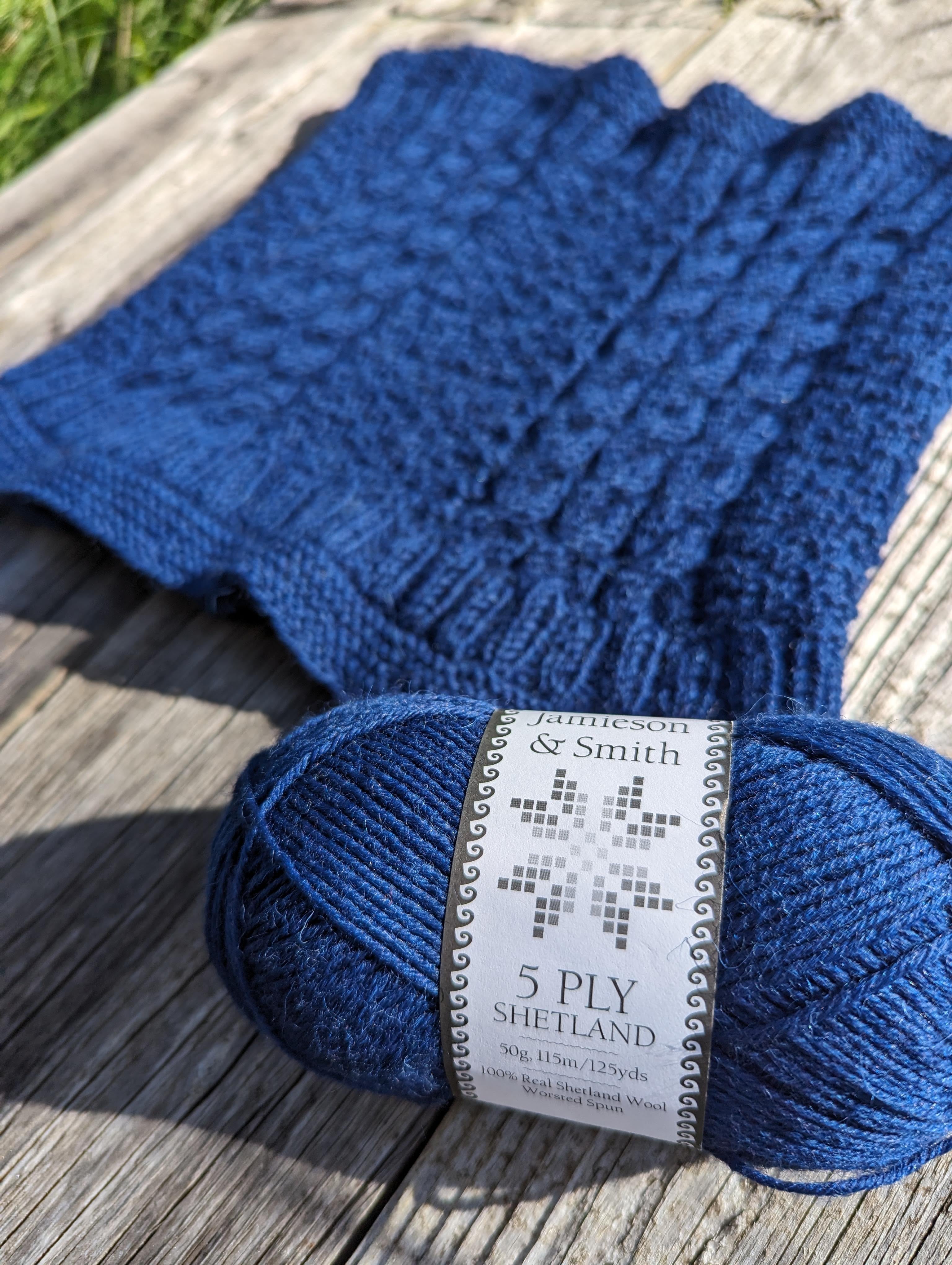 jamieson-smith-hamnavoe-cowl-patron-tricot-col image 2