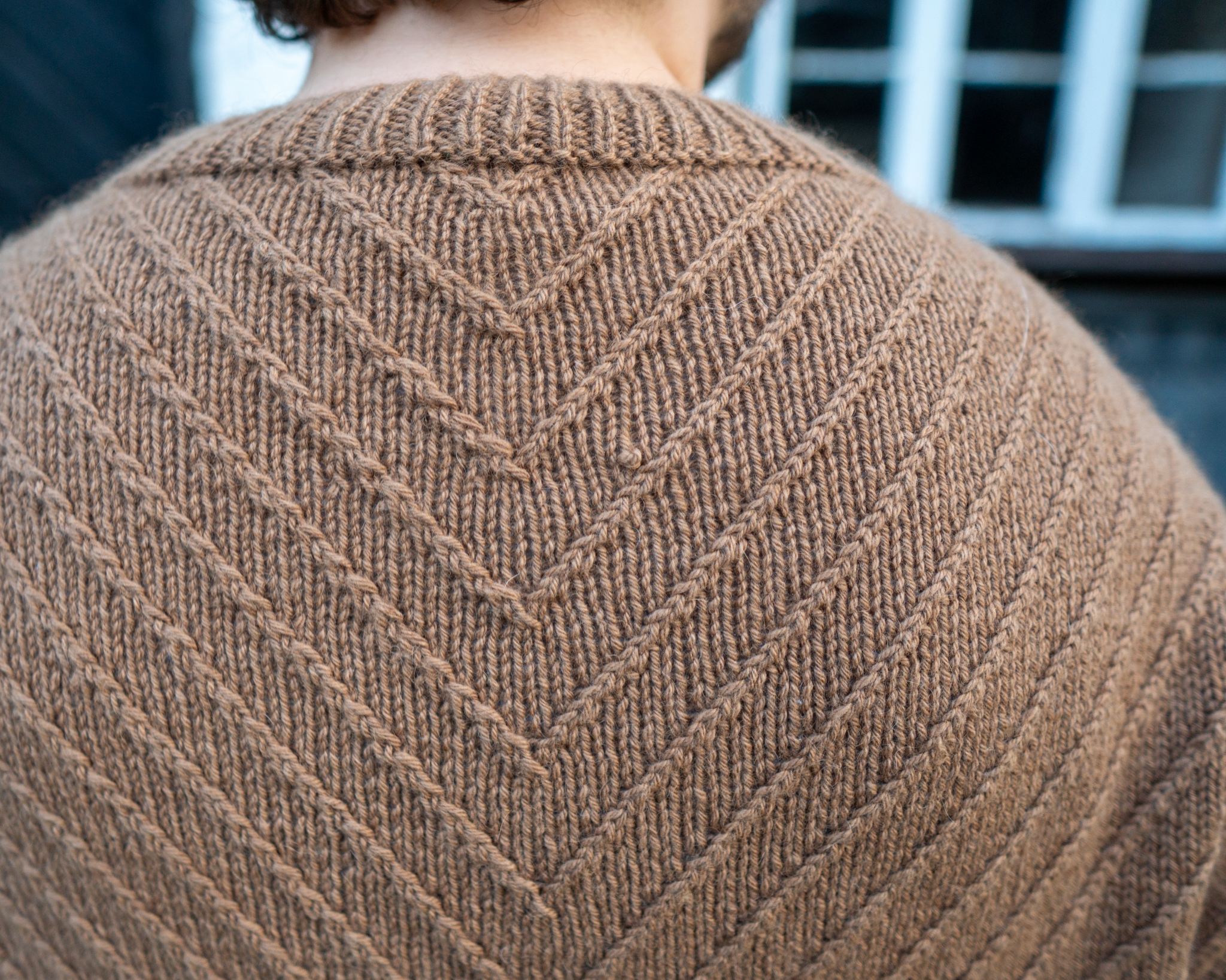 christallk-joshan-sweater-patron-pull-homme-chameau-dk image 2