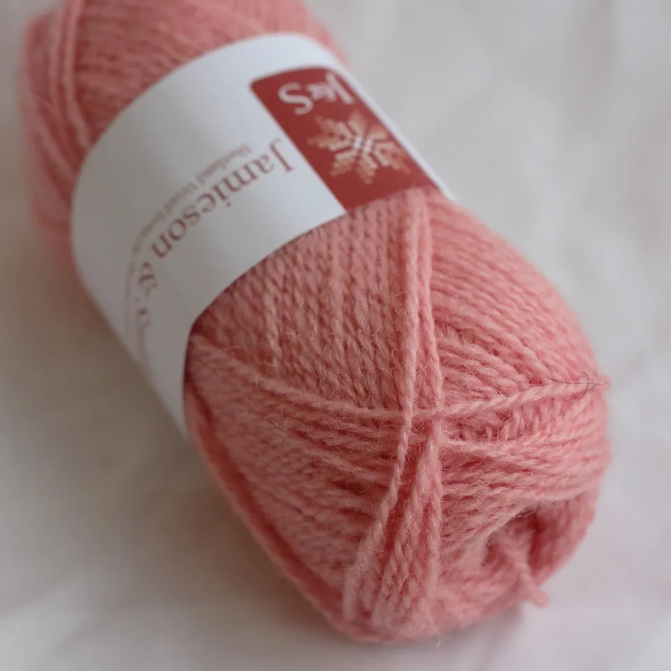 jamieson-smith-2ply-jumper-weight-shade-95-fil-rose-25g image 1