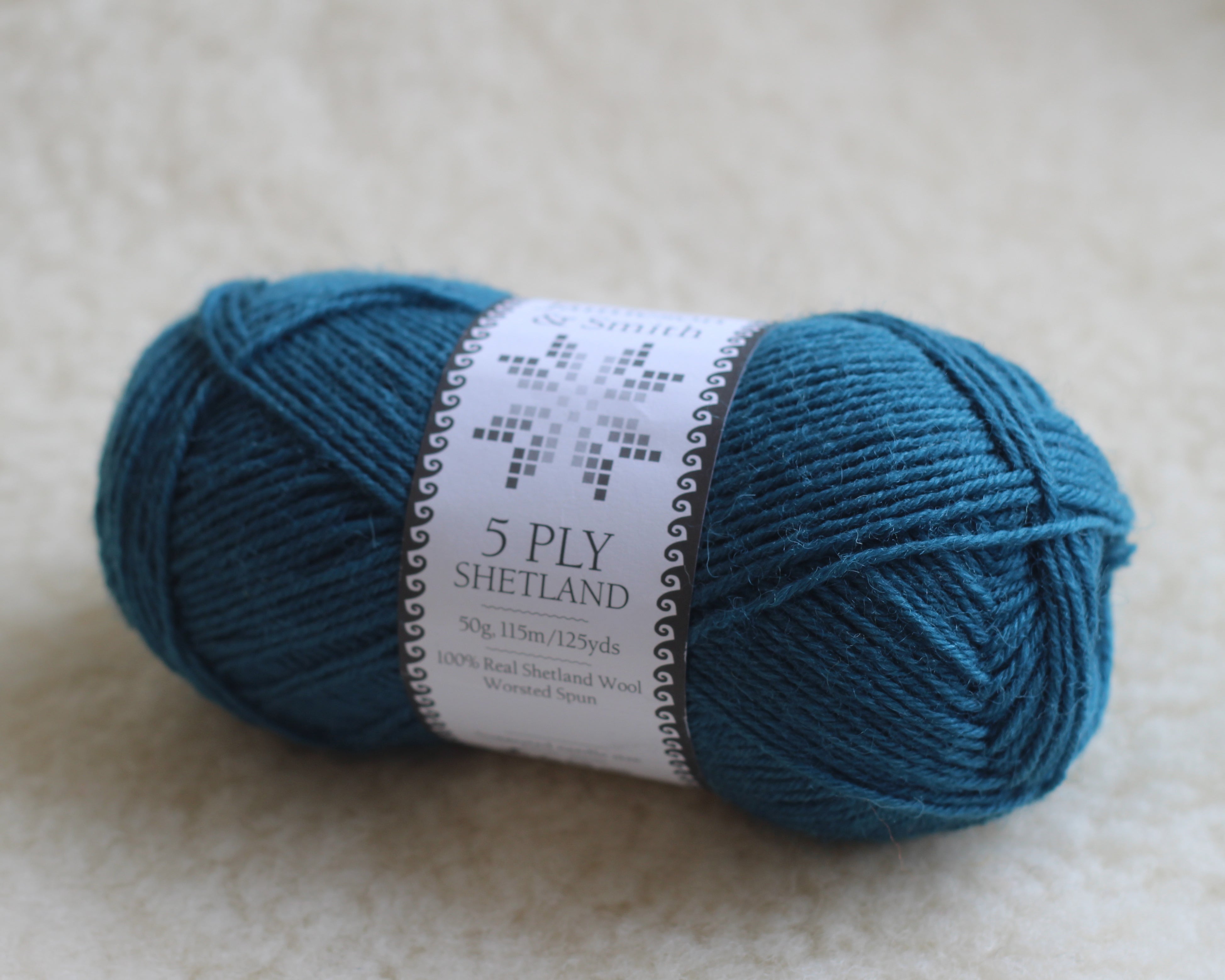 jamieson-smith-5ply-shetland-laine-marine-50g-sport image 1