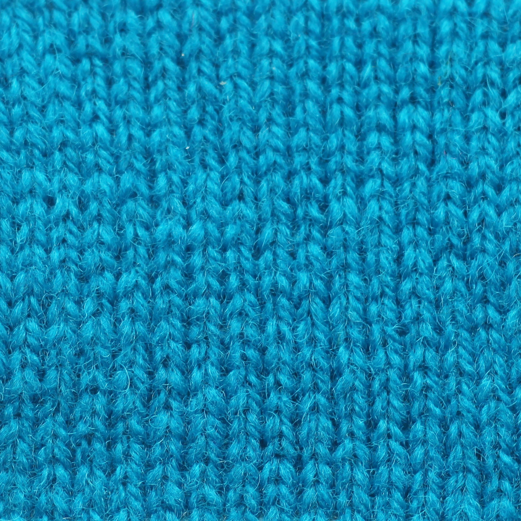 jamieson-smith-2ply-jumper-laine-132-azure-blue-25g image 2
