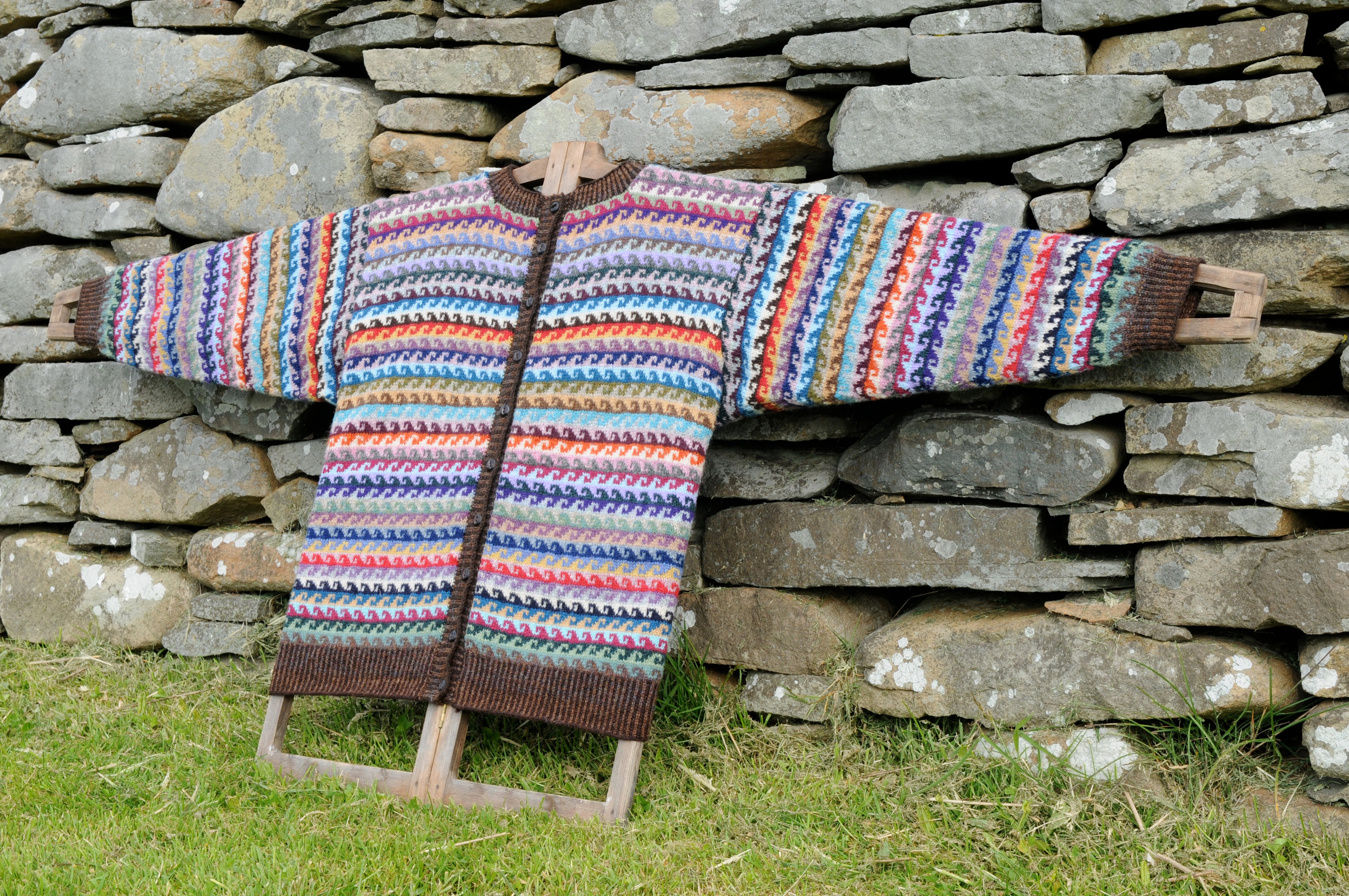 jamieson-smith-wave-cardigan-patron-papier-gilet-fair-isle image 2